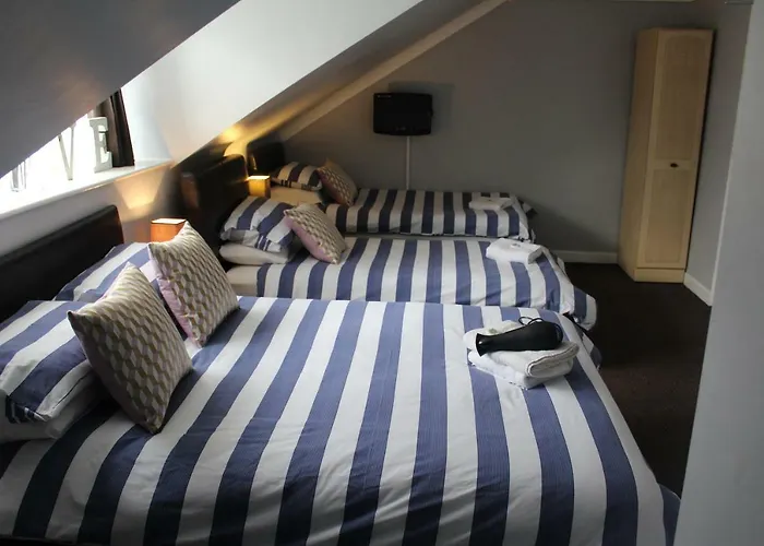 The Vale Apart Hotel